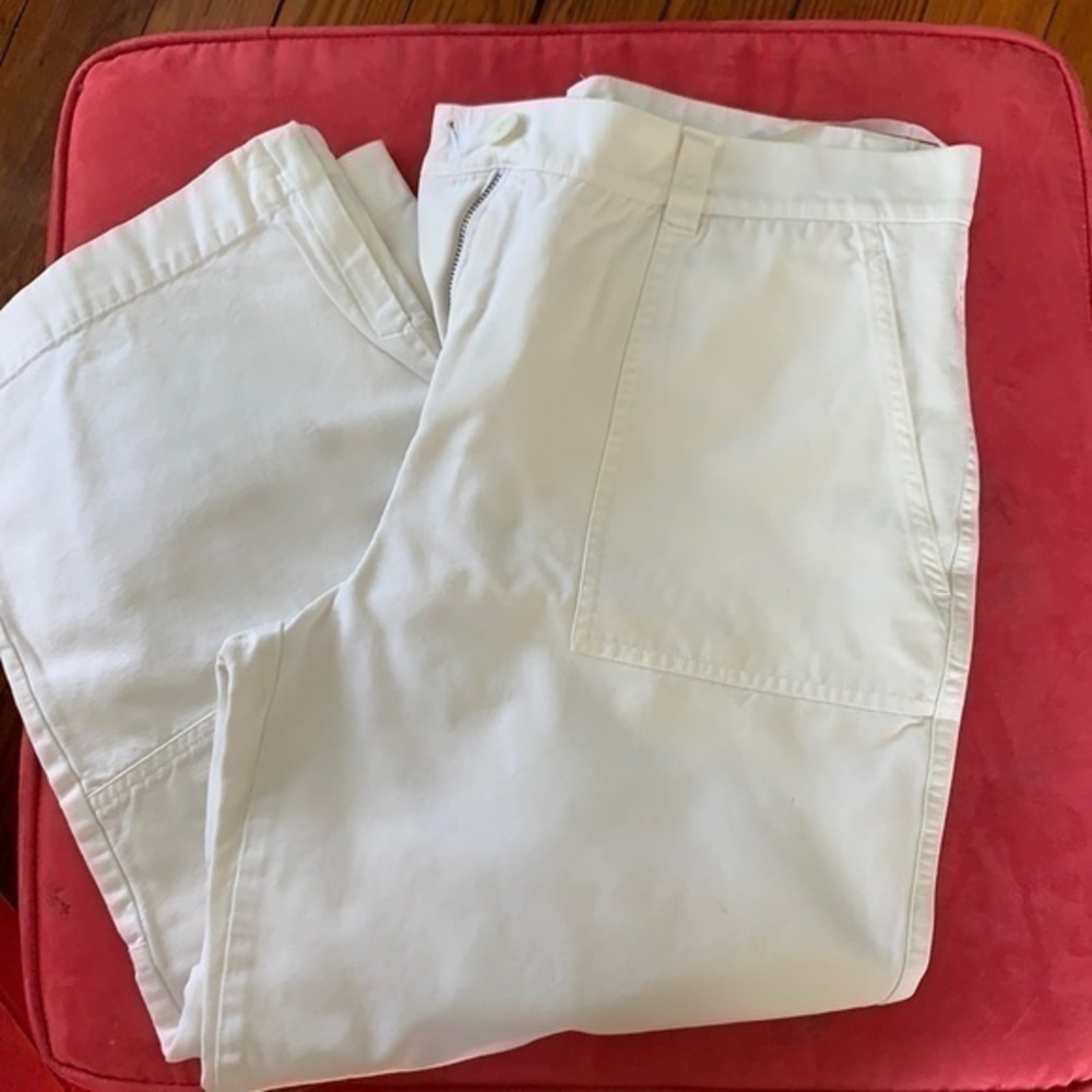 Jones NY Sport White Capris